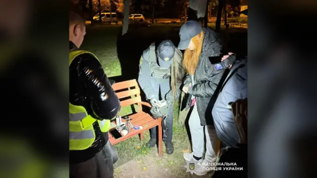 У Харкові затримали жінку за підозрою у збуті понад 26,5 грама психотропів